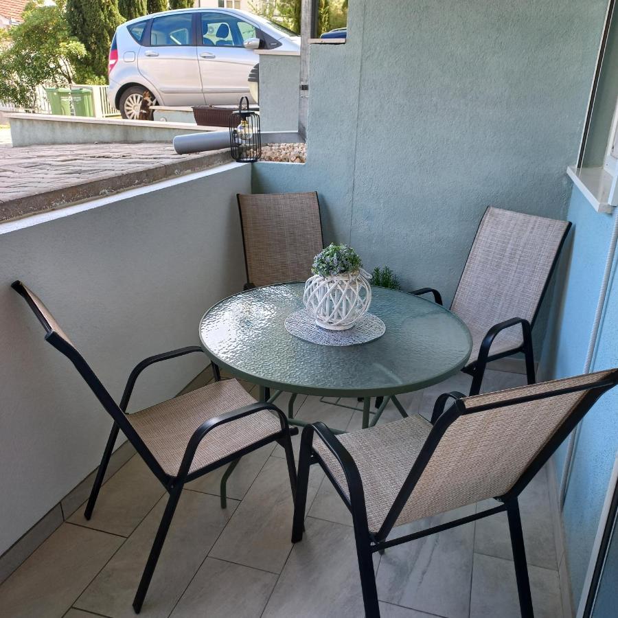 Apartman Pontis Okrug Gornji โตรกีร์ ภายนอก รูปภาพ