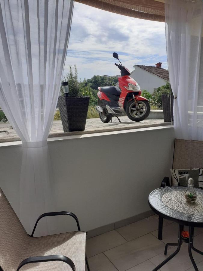 Apartman Pontis Okrug Gornji โตรกีร์ ภายนอก รูปภาพ
