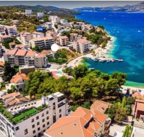 Apartman Pontis Okrug Gornji โตรกีร์ ภายนอก รูปภาพ